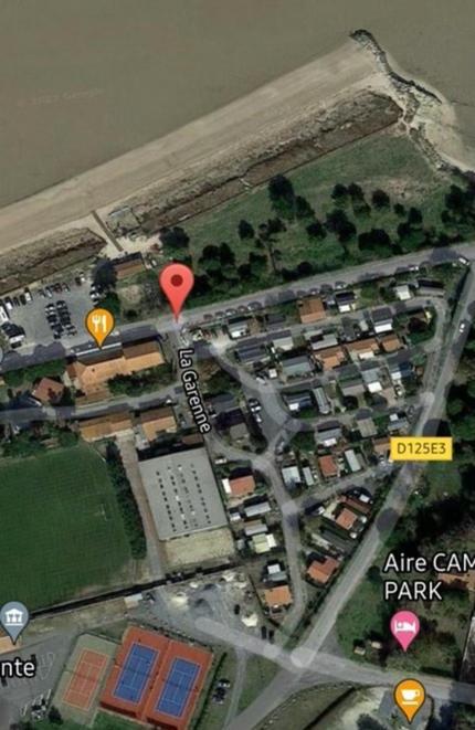 Chalet Agreable En Bord En De Mer. Le Port-des-Barques Exterior photo