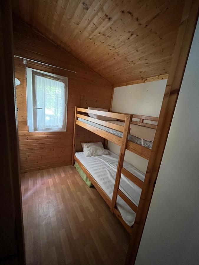 Chalet Agreable En Bord En De Mer. Le Port-des-Barques Exterior photo